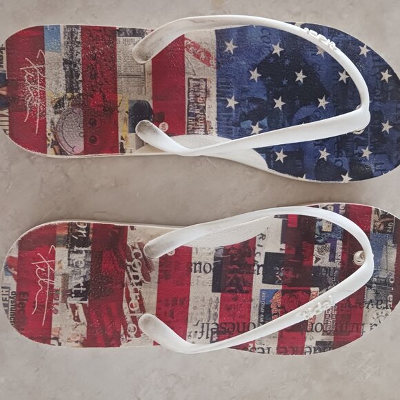 Tidal Patriotic Flip Flops - Picture 4 of 4